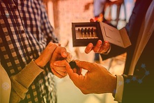北京时间2月10日晚间可口可乐发布了2021年第四季度和全年业绩